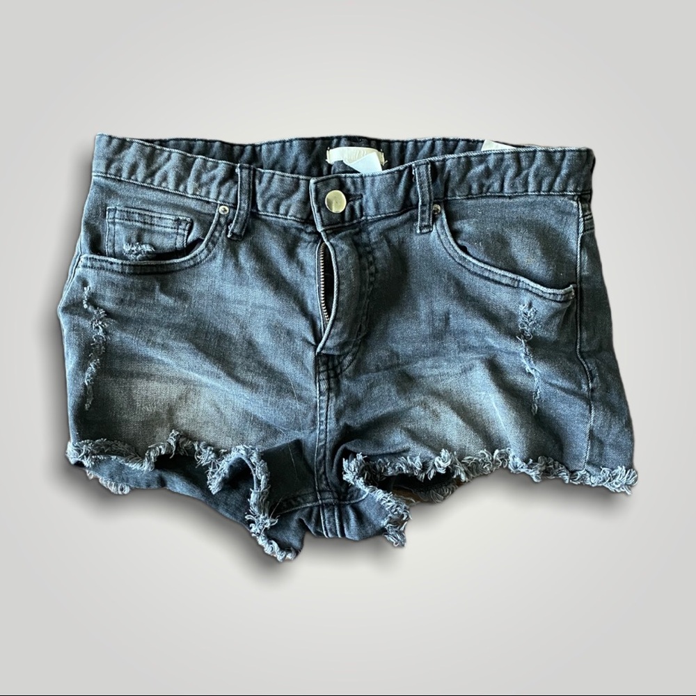 HM black jean shorts
